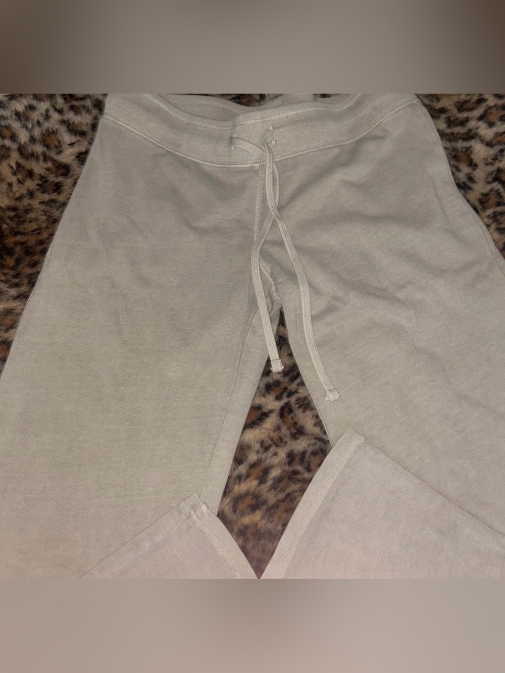 Brandy Melville Light Beige Drawstring Sweatpants